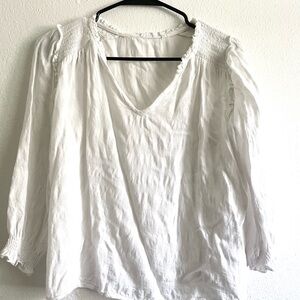 White neuflora top size small